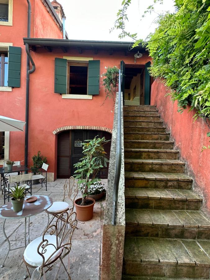 Relais Corte Bercelli Валеджо-суль-Мінчо Екстер'єр фото