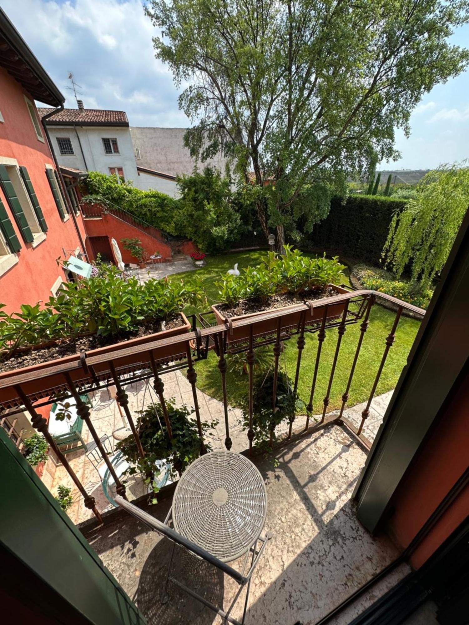 Relais Corte Bercelli Валеджо-суль-Мінчо Екстер'єр фото