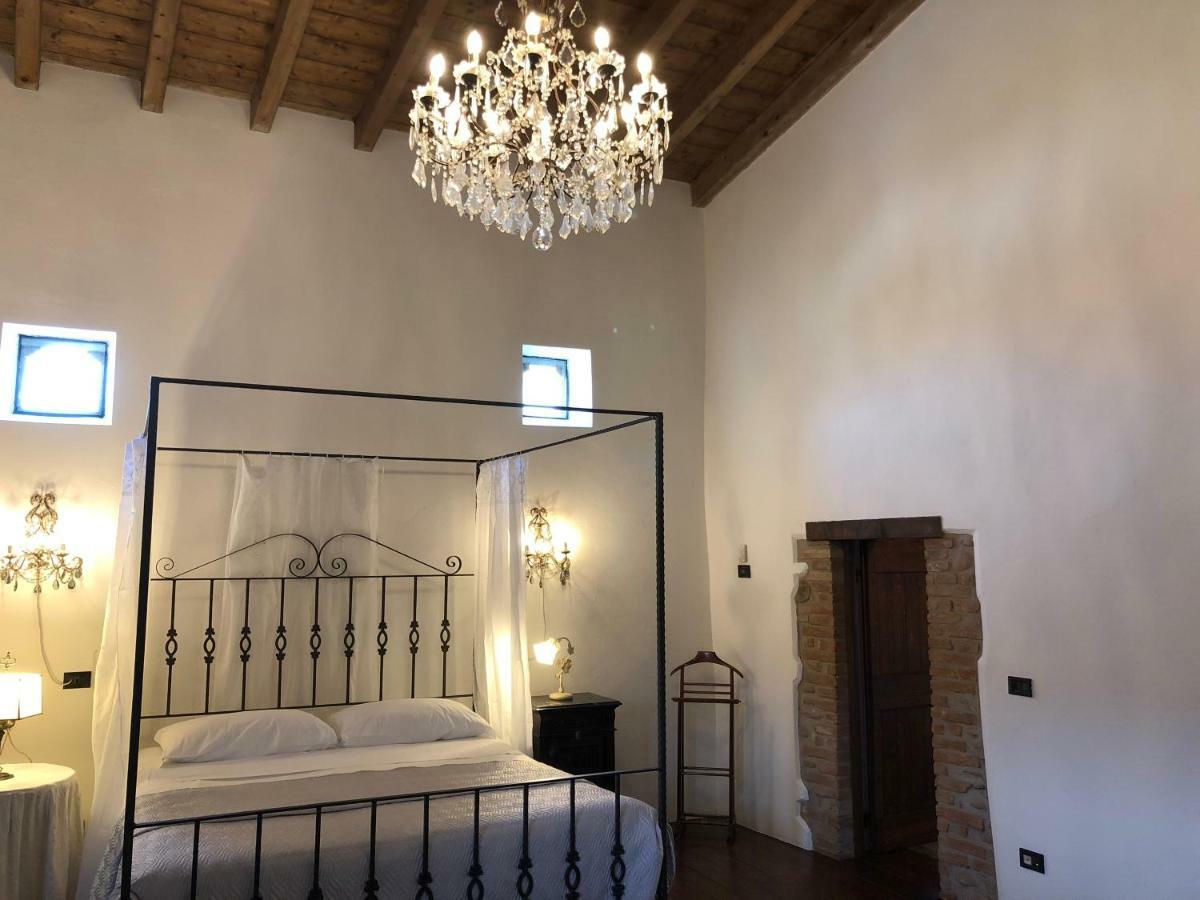 Relais Corte Bercelli Валеджо-суль-Мінчо Екстер'єр фото